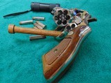 S&W Model 10-5 Nice & Clean 2" Nickel .38 Special Snub-Nose 6-Shot Revolver - 9 of 15