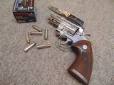 3" COLT PYTHON REVOLVER .357 MAGNUM BEAUTIFUL MINT CONDITION - VERY NICE GORGEOUS WALNUT GRIPS - 3 of 15