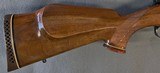 Weatherby Mark V Deluxe left hand rifle in 240 Wby Mag w/ Leupold scope - 4 of 10