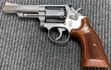 Smith and Wesson S&W model 66-2 with a 4 in barrel. Excellent - 1 of 7