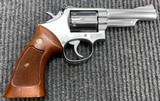 Smith and Wesson S&W model 66-2 with a 4 in barrel. Excellent - 2 of 7