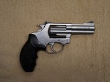 Smith & Wesson model 60-4 ,38 Special - 1 of 4