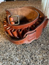 Orvis Leather Shotgun Shell Belt AsNew - 2 of 4