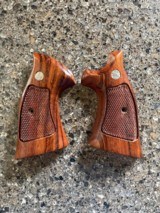 Smith and Wesson “Factory” K frame Target Grips Pristine - 1 of 7