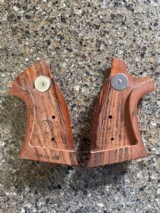 Smith and Wesson “Factory” K frame Target Grips Pristine - 2 of 7