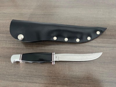 Vintage 1960’s CASE Apache 300 and sheath - Image 1 of 11