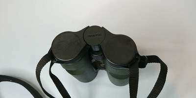 Swarovski EL 10x42 Binoculars with Factory Hard Case & Two Tripod Adapters - Image 4 of 14