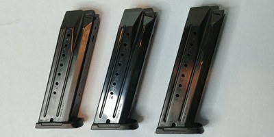 Three Ruger SR9 17 Round 9mm Magazines - Image 2 of 5