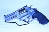 Smith and Wesson Model 610-3 Stainless 3 7/8" barrel, unfluted cylinder. - 3 of 7