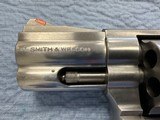 Smith and Wesson 686-1 .357 - 4 of 11