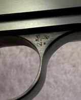 Beautiful 1962 Baby Browning .25- Finish 99.5% in rare factory box - 7 of 8