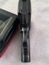 Beautiful 1962 Baby Browning .25- Finish 99.5% in rare factory box - 3 of 8