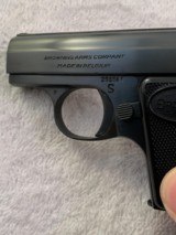 Beautiful 1962 Baby Browning .25- Finish 99.5% in rare factory box - 6 of 8
