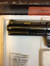 1978 Colt Diamondback 22lr revolver-Colt Blue with 4 inch barrel in box with docs - 2 of 15