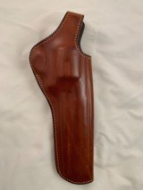 BIANCHI CYCLONE tan leather holster for large frame revolvers with 6 to 6-1/4 