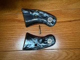 Colt Python Black Pearl Service Grips - 1 of 3