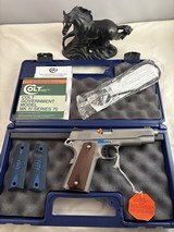 Colt Competition Government 1911 Series 70 .45 ACP-8+1 rds.- 2 Sets of Grips &Holster option - 2 of 14