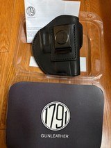 1791 Gun Leather 4 Way Holster Right Hand Stealth Black Size 5 NEW - 3 of 4