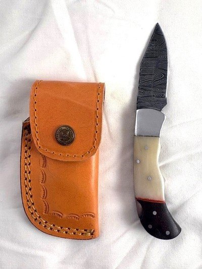 NEW 7 in. Folding Custom Handmade DAMASCUS with Bone & Wood Handle