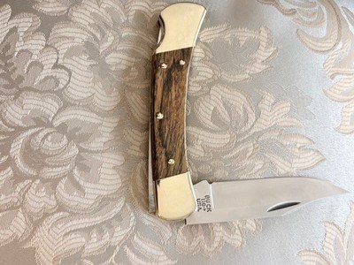 NEW Classic 110 Hunter Style Folding Lock Blade with Sheath - Image 4 of 6