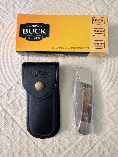 NEW Classic 110 Hunter Style Folding Lock Blade with Sheath - Image 2 of 6