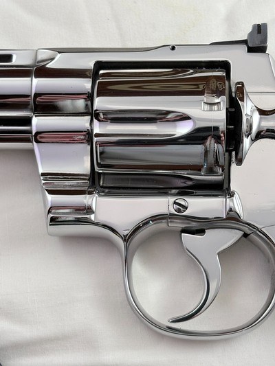 COLLECTORS-1974 Colt Python w/museum quality NICKEL FINISH including box and docs-Appears as NEW - Image 4 of 14
