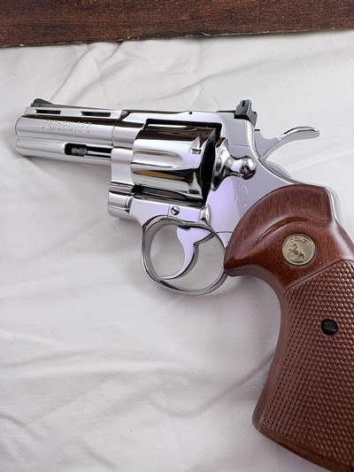 COLLECTORS-1974 Colt Python w/museum quality NICKEL FINISH including box and docs-Appears as NEW - Image 2 of 14