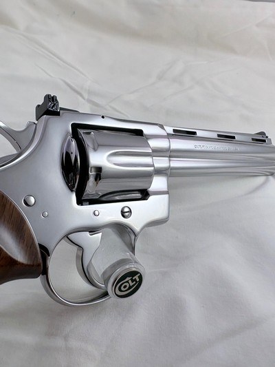 Gorgeous 1983 Colt Python 6 in. NICKEL 99.9%-Box and Docs - Image 6 of 17