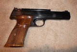 S&W mod 41 51/2 bbl 22lr - 2 of 4