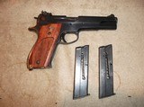 S&W mod 52 38 wad cutter target pistol - 1 of 4