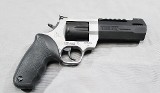 Taurus~ Raging Hunter~ .44 mag