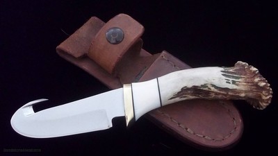 SHIVA KI Genuine Stag Handled scarce Gut Hook hunting model, 1978 production Mint in Original Leather sheath
