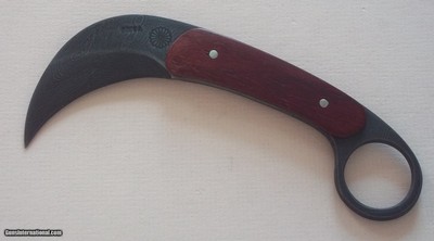 Shiva Ki Rare First Ever Made Karambit Padauk handle Damascus Blade
Early Scarce seen Japanese Mon "Kamon" Crest
Original Leather Scabbard