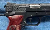 Excellent, as new NIGHTHAWK Browning Hi Power 9mm w/case and papers - 7 of 19