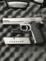 Smith&Wesson model 1046 10mm - 8 of 15