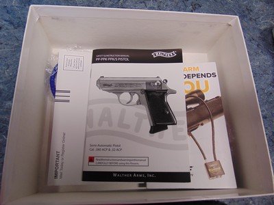 Walther PPK/S — .32 ACP — Factory New — Black - Image 4 of 4
