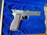 Browning Hi-Power Classic NIC 9 MM - 2 of 7