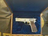 Browning 9MM Hi Power Gold Classic NIC - 7 of 10