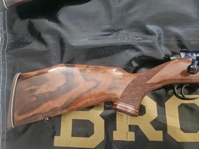 Weatherby Mark V Varmintmaster 22-250 - Image 2 of 10