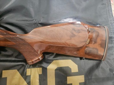 Weatherby Mark V Varmintmaster 22-250 - Image 6 of 10