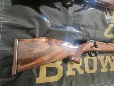 Weatherby Mark V Varmintmaster 22-250 - Image 1 of 10