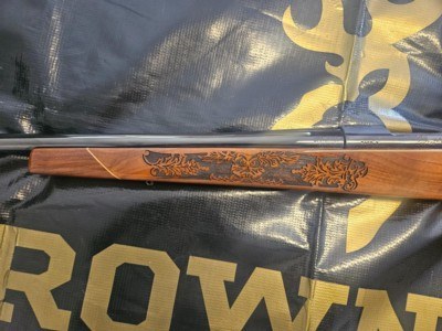 Weatherby Mark V Lazermark 340 Wby Mag - Image 11 of 12