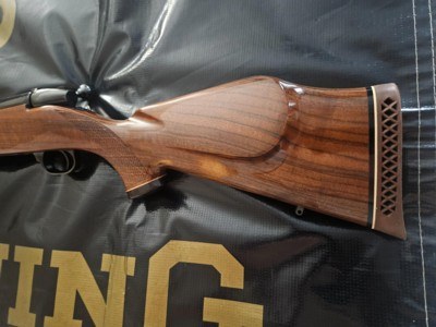 Weatherby Mark V 257 Wby Mag 26