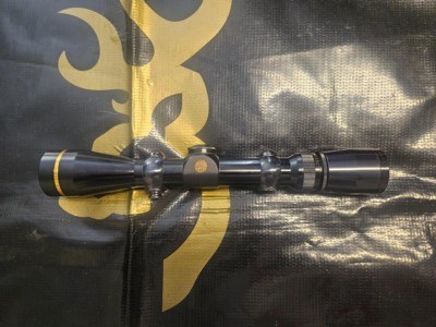 Leupold VXIII 2.5 X 8 Gloss - Image 1 of 2
