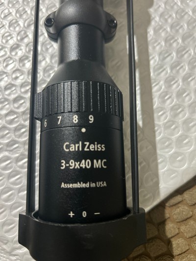 Zeiss Conquest 3X9X40 Like New with rings included - Image 2 of 4