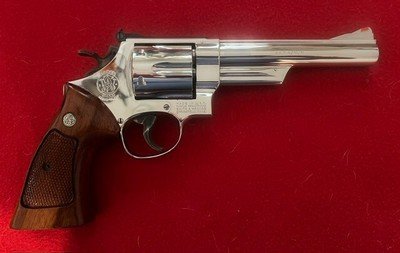 Smith & Wesson 29-2 Nickel .44 Magnum Excellent Condition - Image 1 of 9