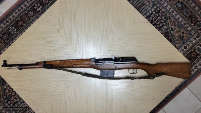 Swedish Ljungman
AG42 semi auto rifle
