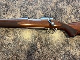 LEFT HANDED Winchester Model 70 CLASSIC STAINLESS 7mm magnum - 4 of 17