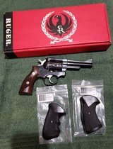 Ruger Security Six
Blued
Model RDA-34
.357 Magnum revolver. 4 inch barrel Mfg 1979. - 2 of 15