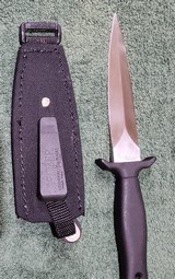 Vintage 80s Gerber Mark 1 boot knife - 2 of 9